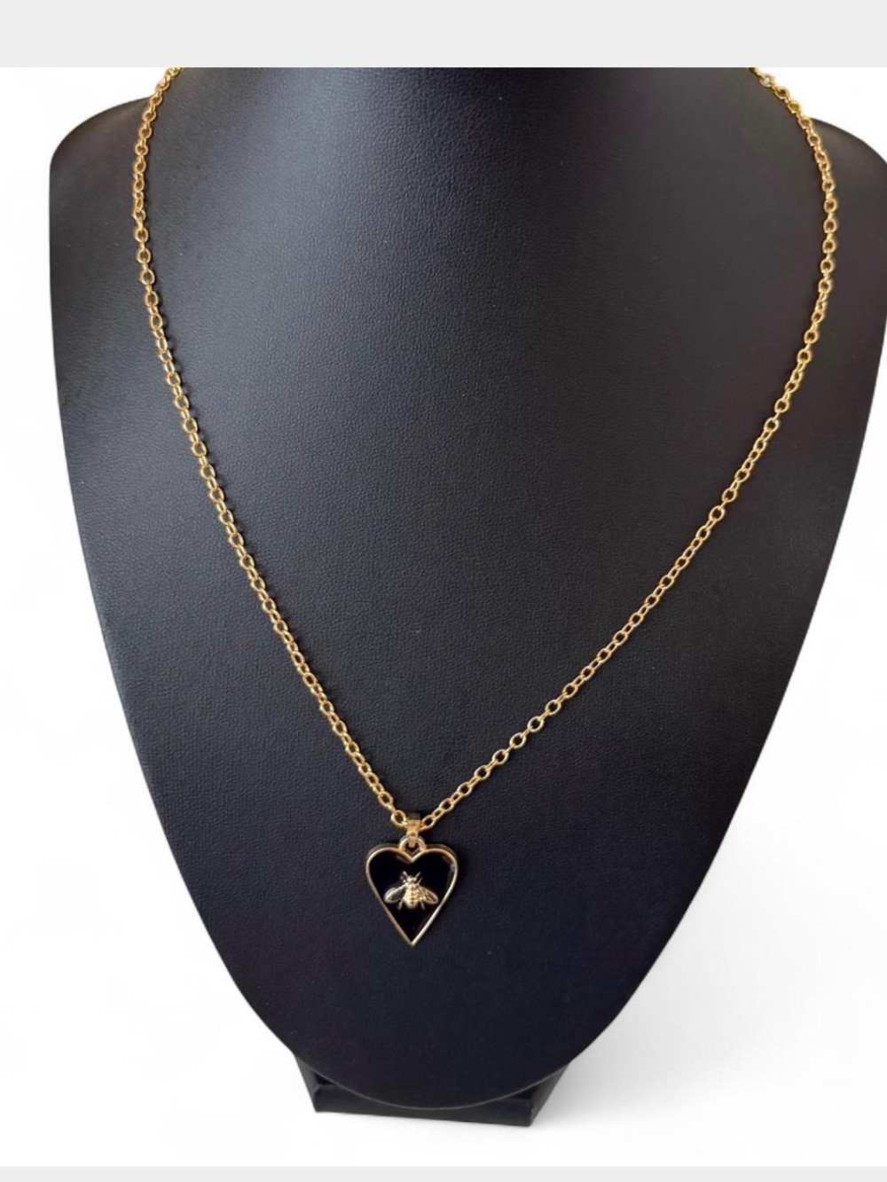 Fashion gold tone and black enamel heart shape bee pendant charm. NWOT